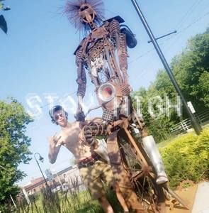 Meet your Posher, Louis-eliott